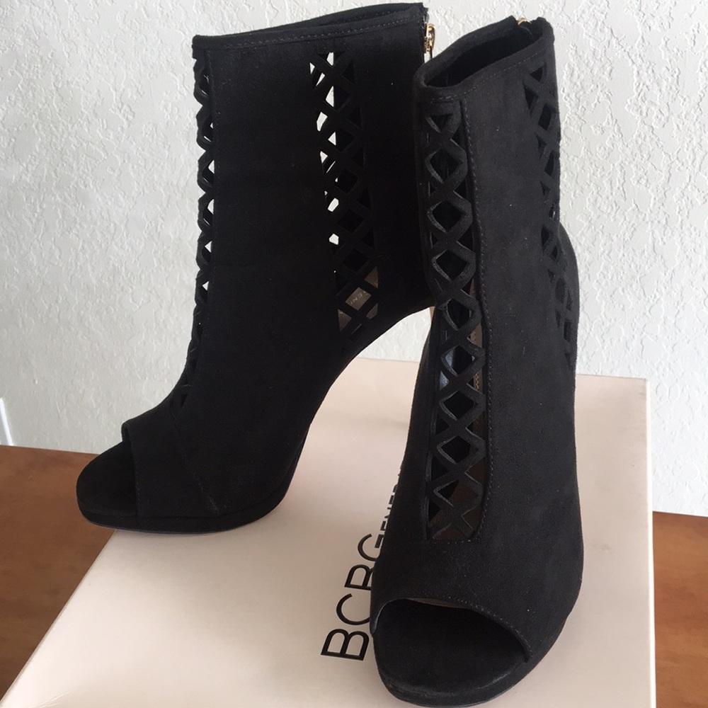 BCBG heels